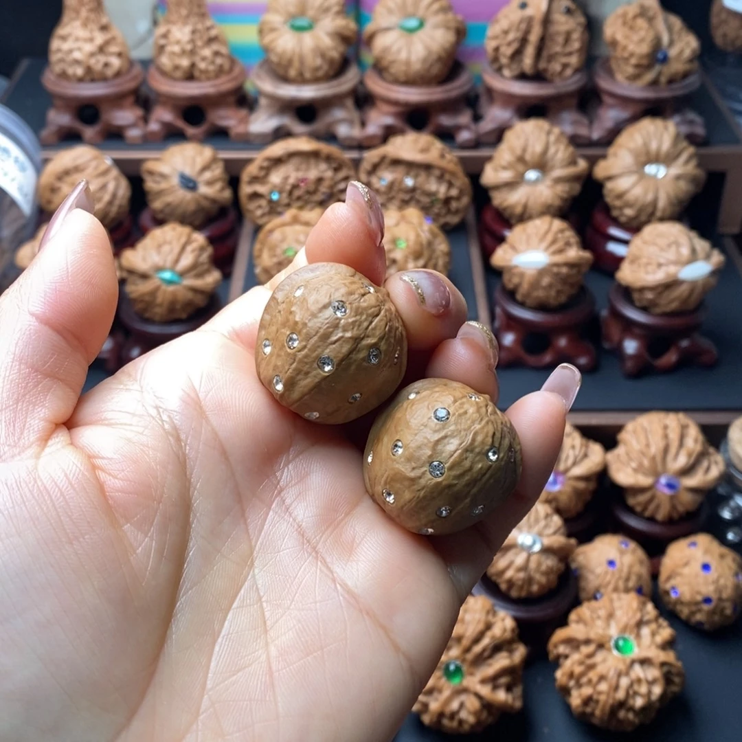 文玩核桃吊坠木鱼元宝