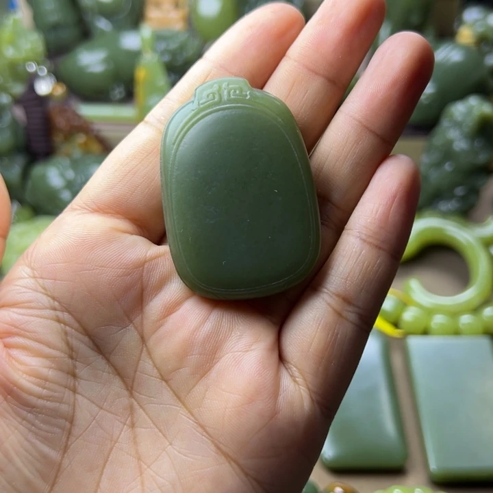 岫岩老玉（透闪石质玉）未镶嵌挂件