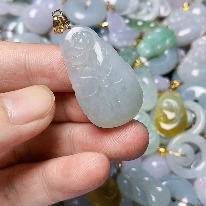 翡翠未镶嵌颈饰天然A货翡翠