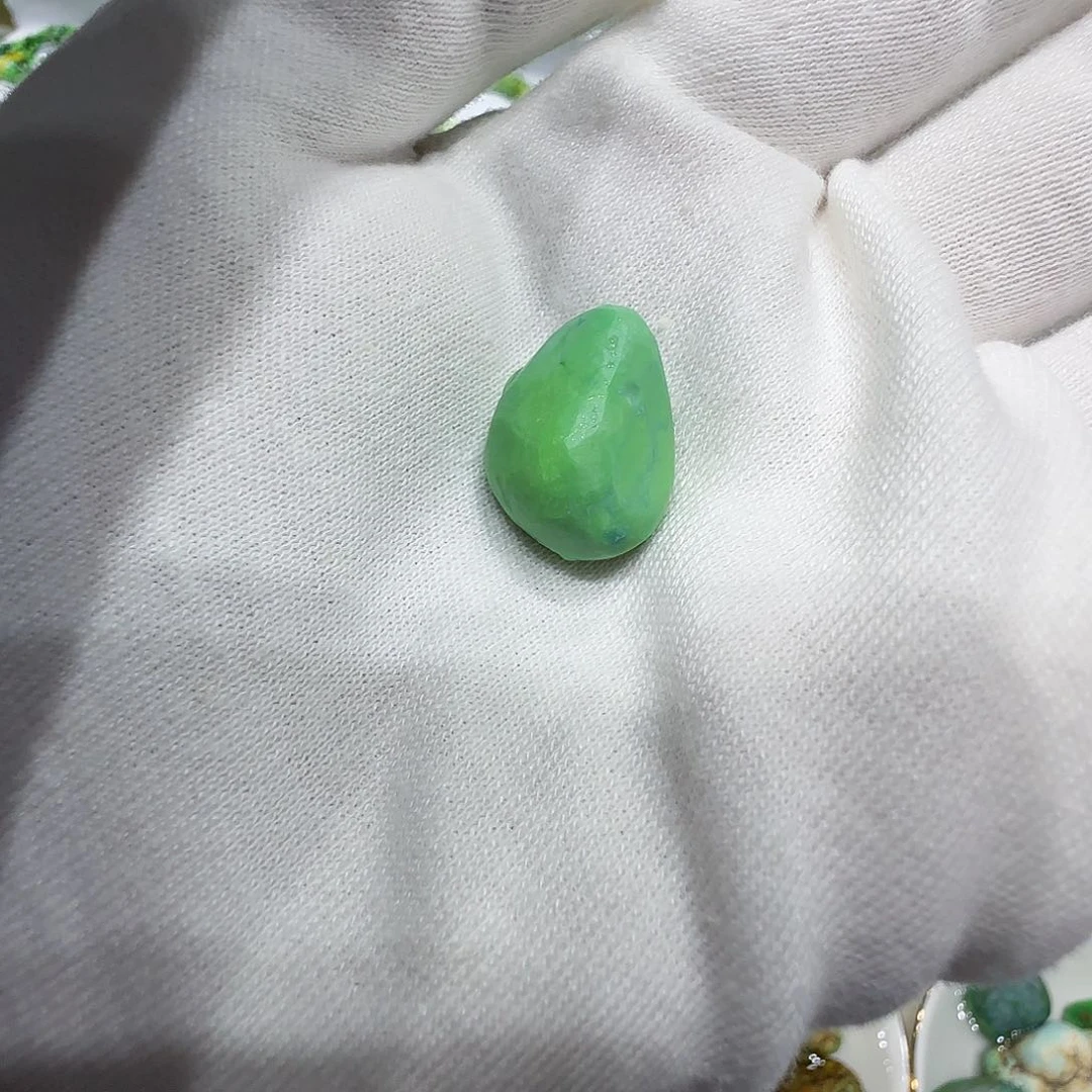 绿松石未镶嵌原矿绿松石