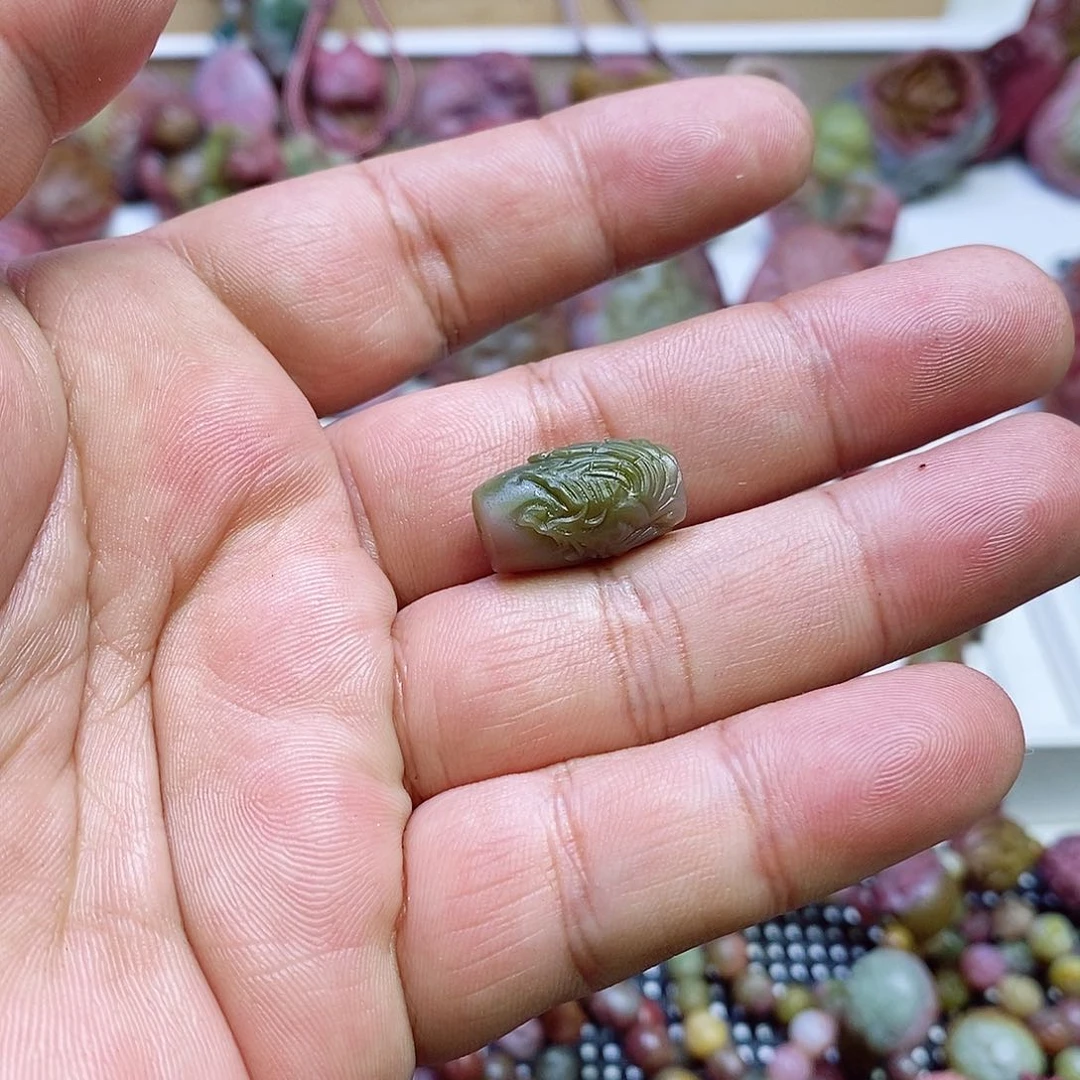 玛瑙/玉髓盐源玛瑙未镶嵌大***宝