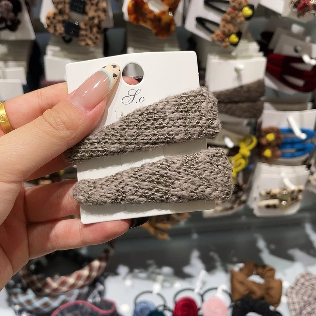 非金属皮质浅咖色毛线三角