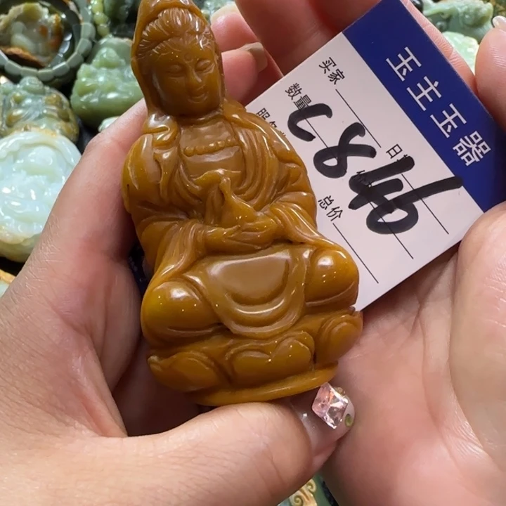 透闪石质玉未镶嵌把件