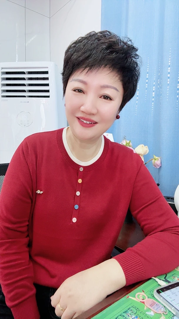 【于姐】008女士圆领多纽扣天丝小衫