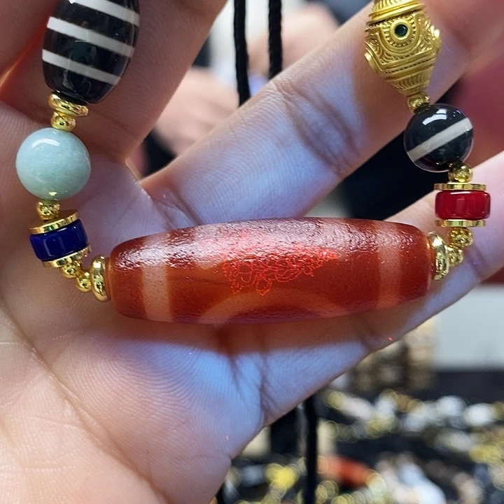 玛瑙/玉髓合金颈饰