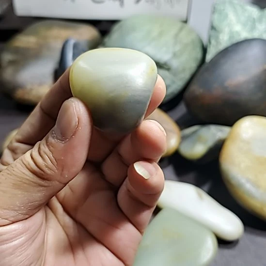 未镶嵌和田玉（糖玉）挂件
