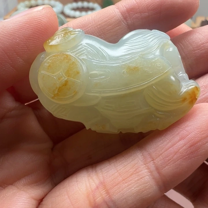 和田玉未镶嵌颈饰马