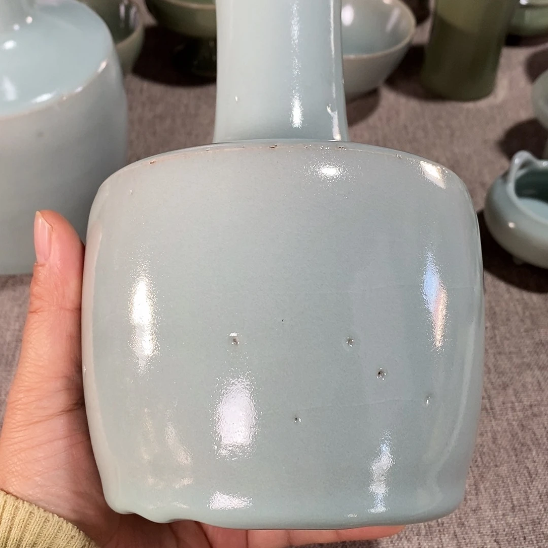 q****h柴烧汝窑微瑕瓶子