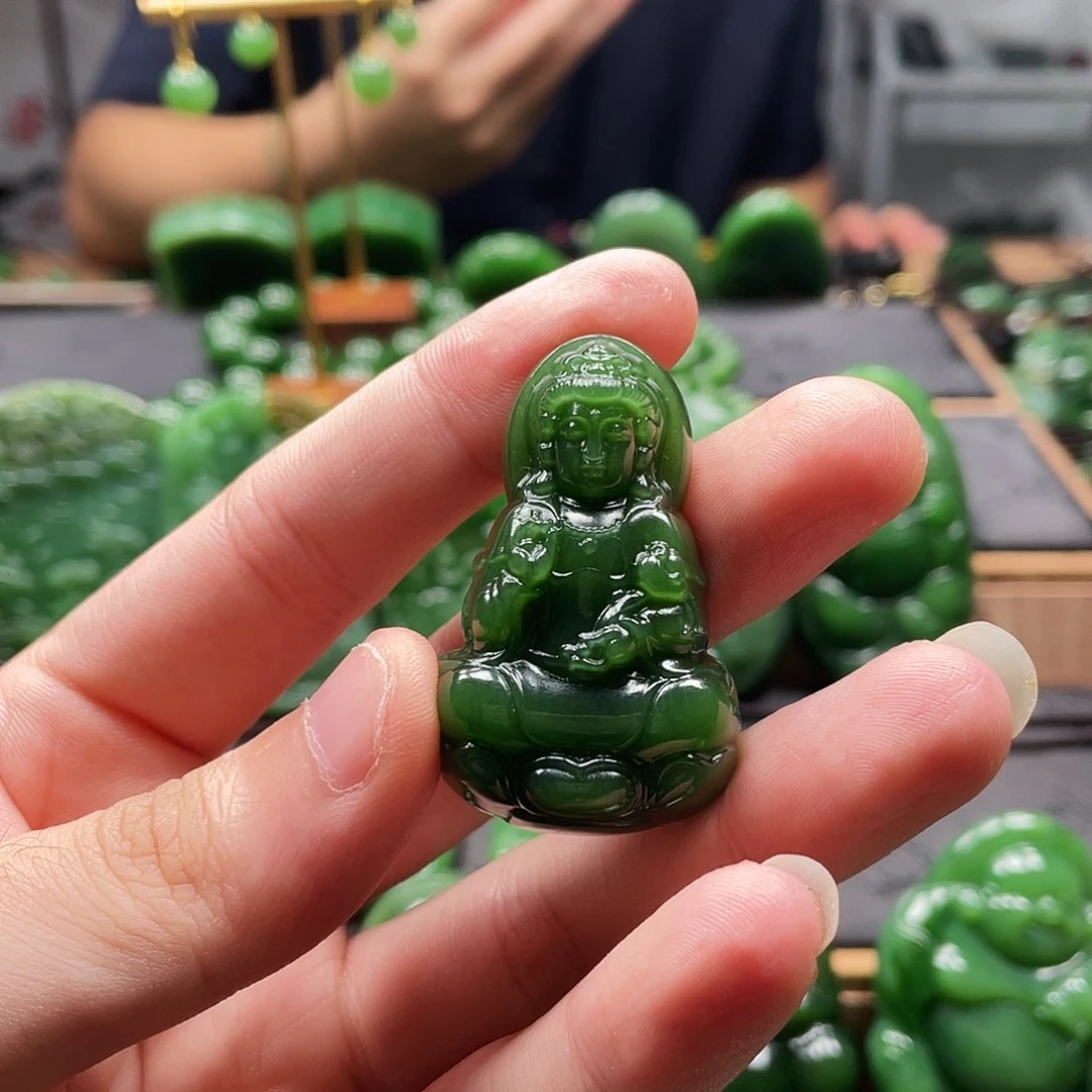 灵***耀和田玉（碧玉）未镶嵌颈饰