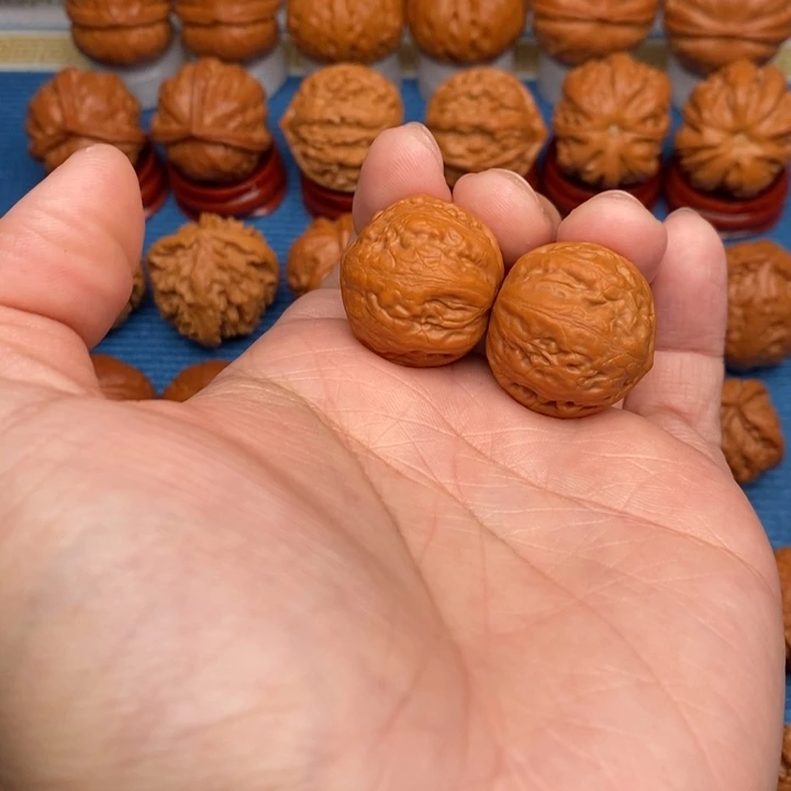 文玩核桃把件精品小手捻