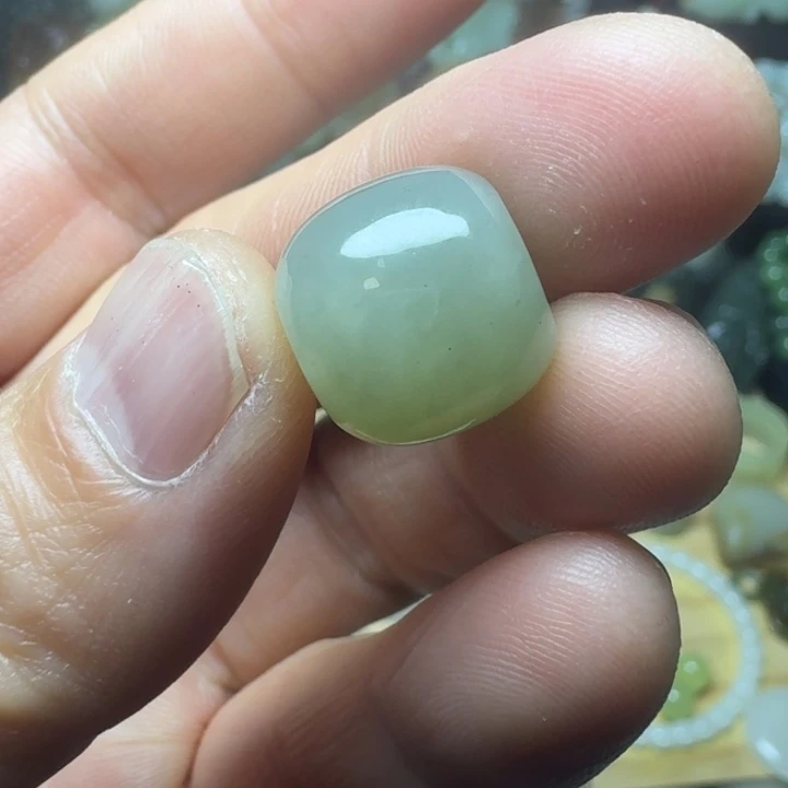 和田玉（碧玉）未镶嵌颈饰