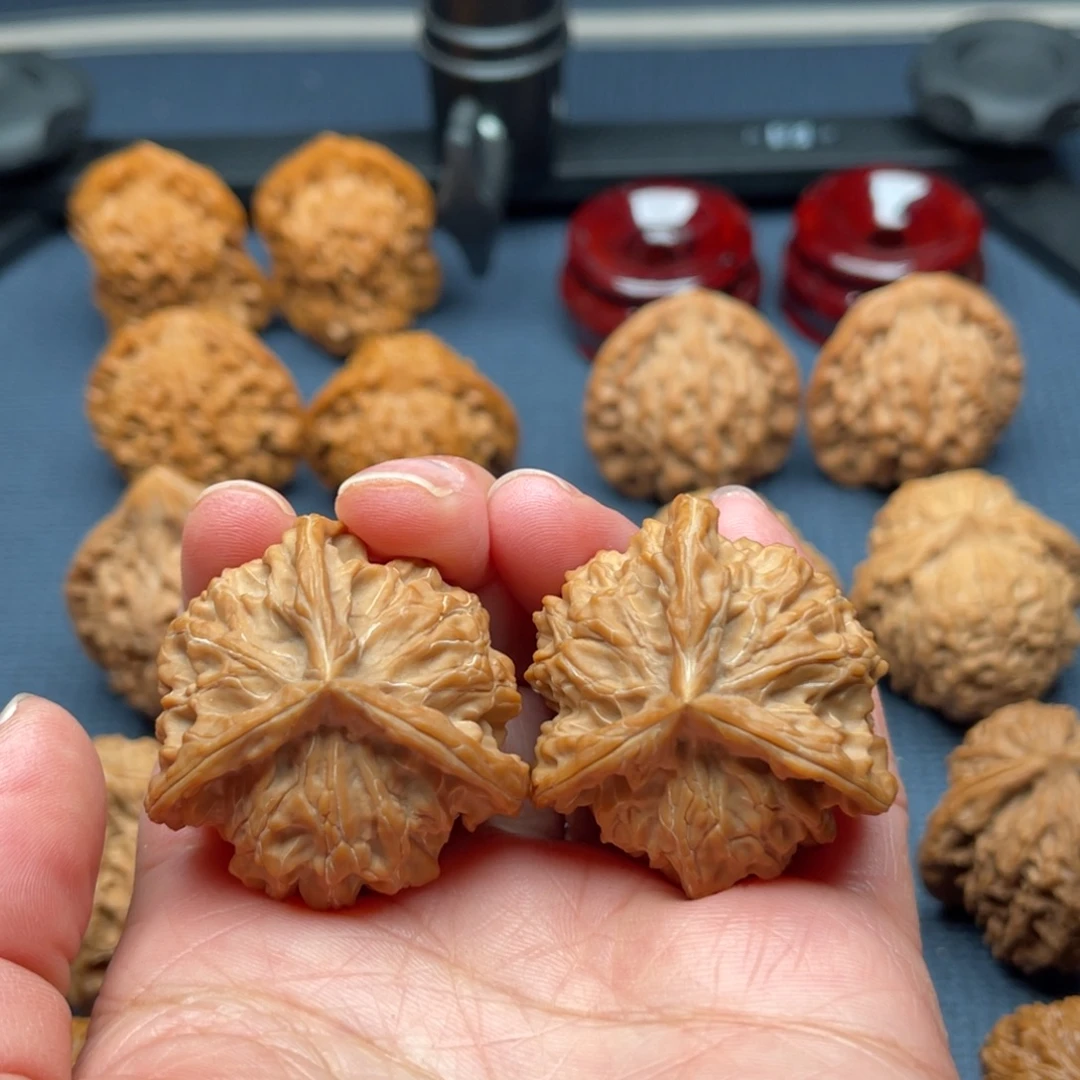 拂***曦吊坠文玩核桃盘山三棱