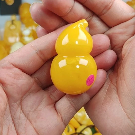 未镶嵌吊坠(赠链)蜜蜡