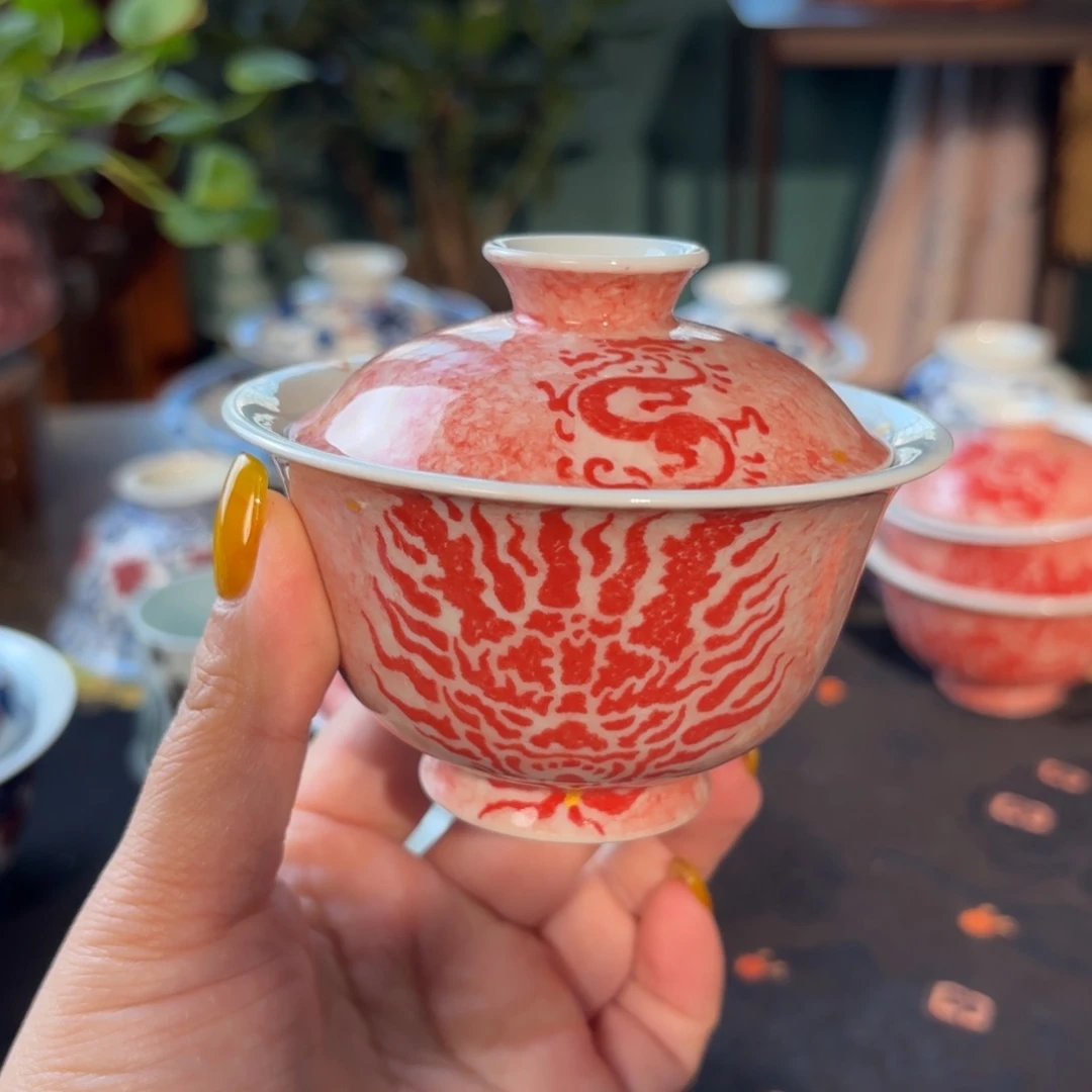 微瑕青花手绘轻雨龙盖碗