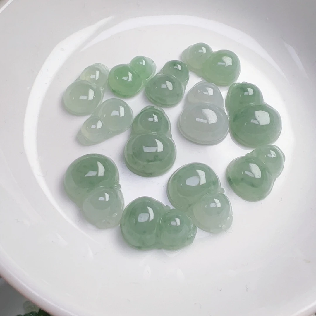 翡翠散珠葫芦一个