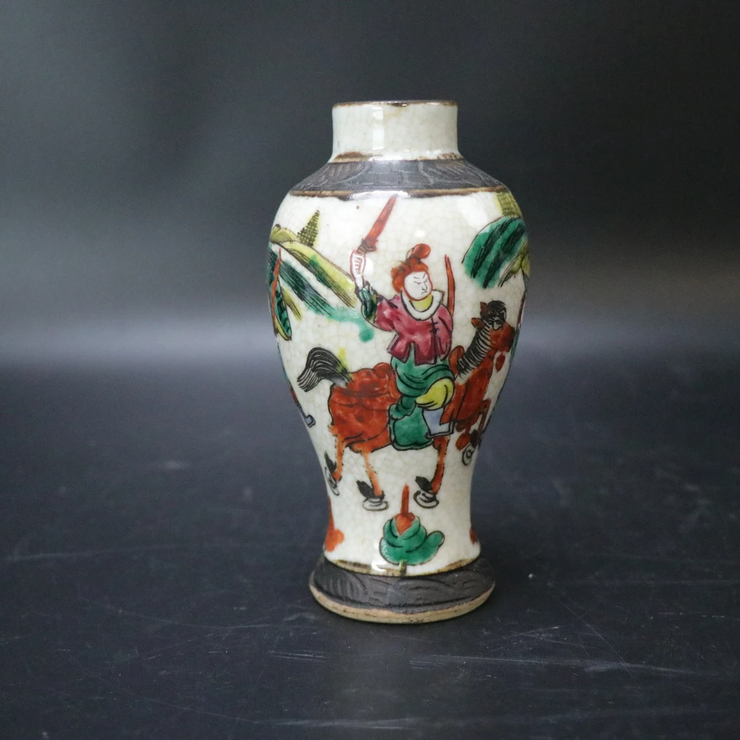 Lot.25072241清光绪哥釉五彩刀马人物赏瓶 高：约16cm