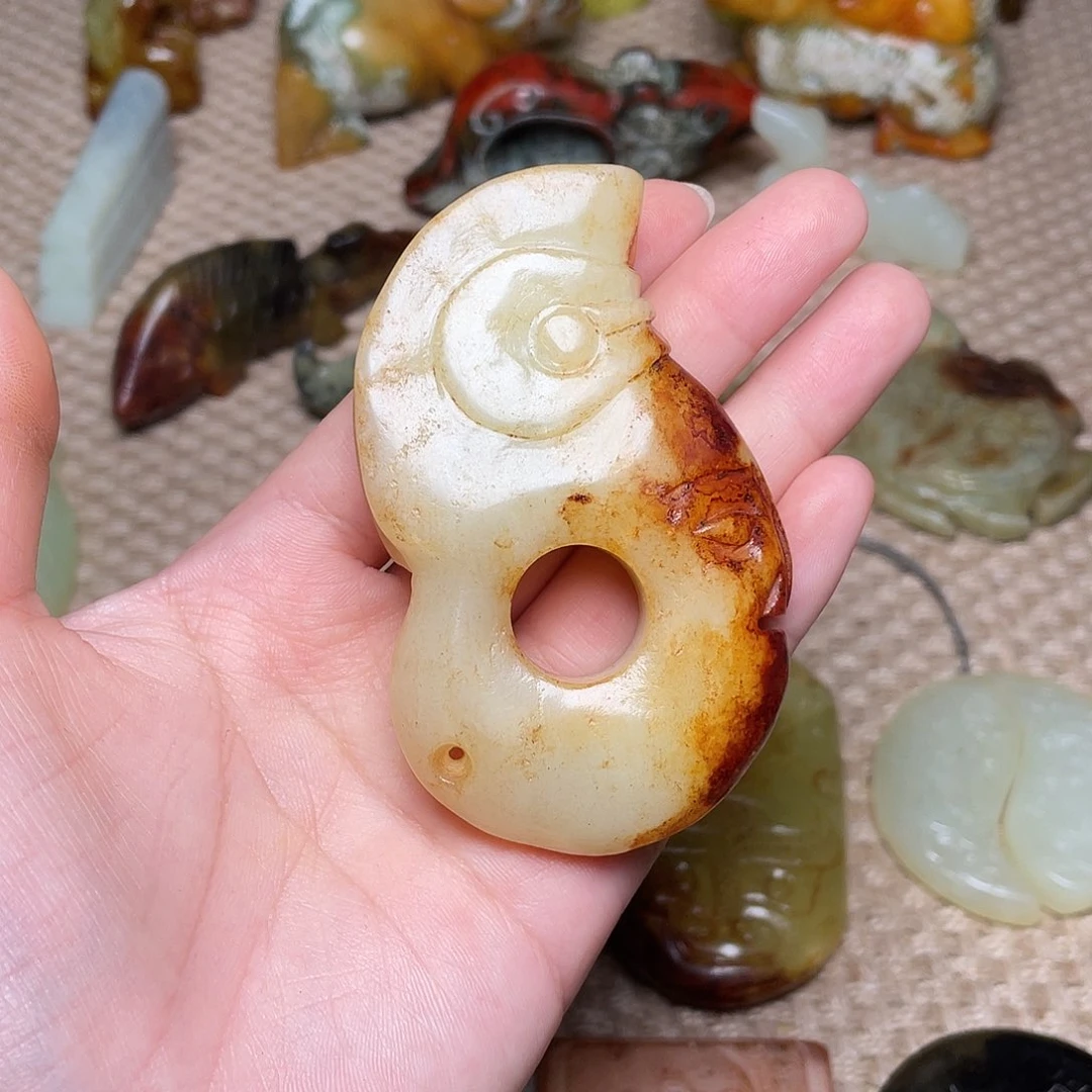 蛇纹石玉未镶嵌如图