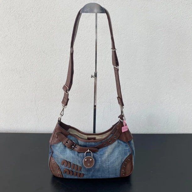 95新 MIU MIU/缪缪 复古牛仔侧标hobo单肩斜挎包 123706