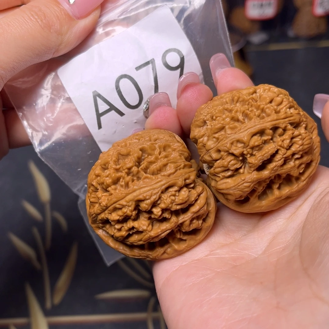 文玩核桃吊坠大粗筋47