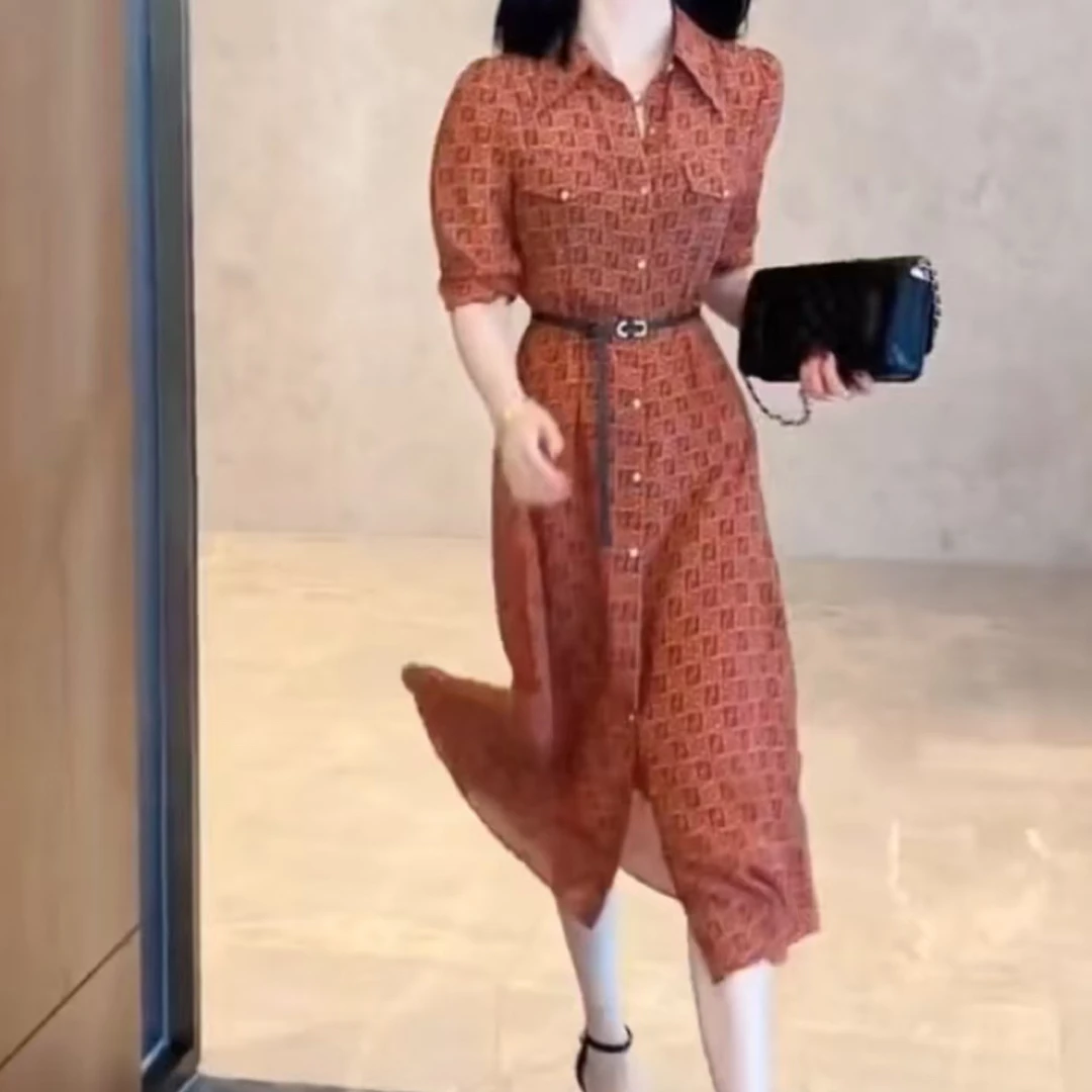 新款法式时尚翻领修身显瘦中长款连衣裙