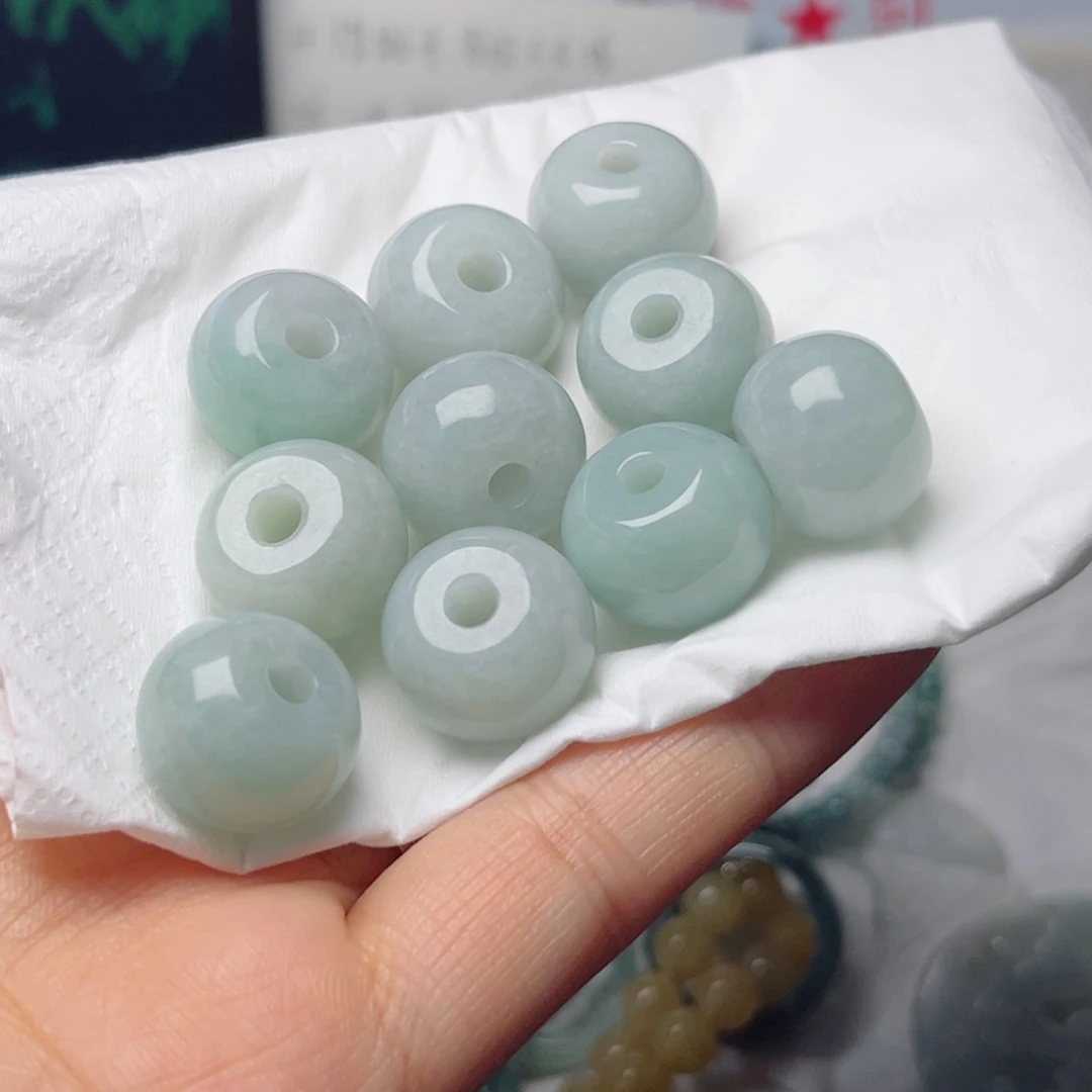 颈饰未镶嵌翡翠挂件