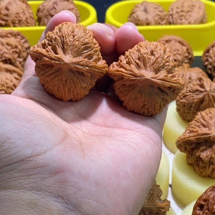 文玩核桃把件南疆石42尺全品09