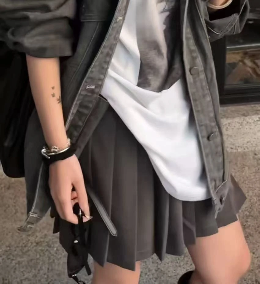 卢尚原创百褶超短裙2107