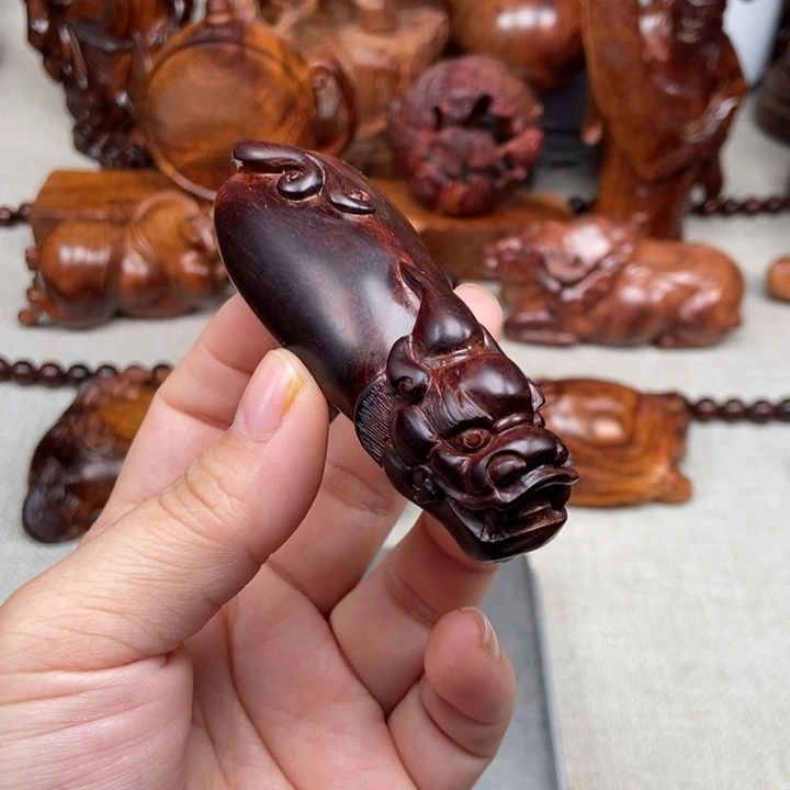 泰***岳把件黄花梨/降香黄檀30.5克左右