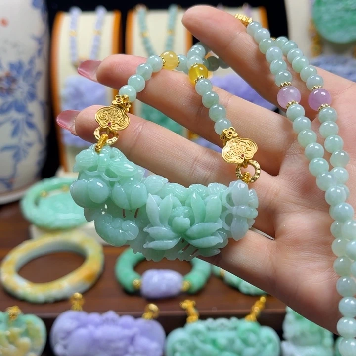 翡翠未镶嵌颈饰L****g天然翡翠