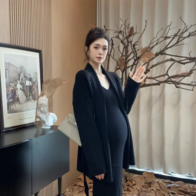 Zoey孕妇装［忘不了］秋冬气质针织吊带显瘦连衣裙搭开衫两件套