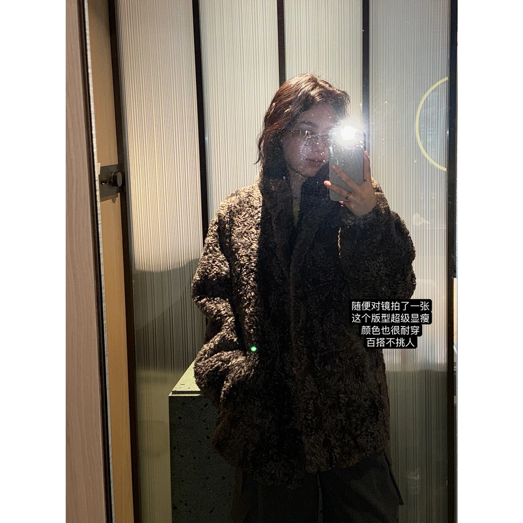 Seyora 【温哥华】加厚保暖环保皮草翻领皮毛一体短外套W40364SY54