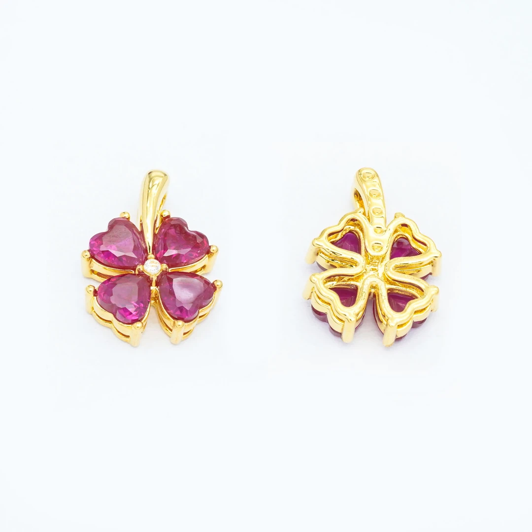 培育红宝石18k金幸运草吊坠 约13.5mm*10mm【QL07225】
