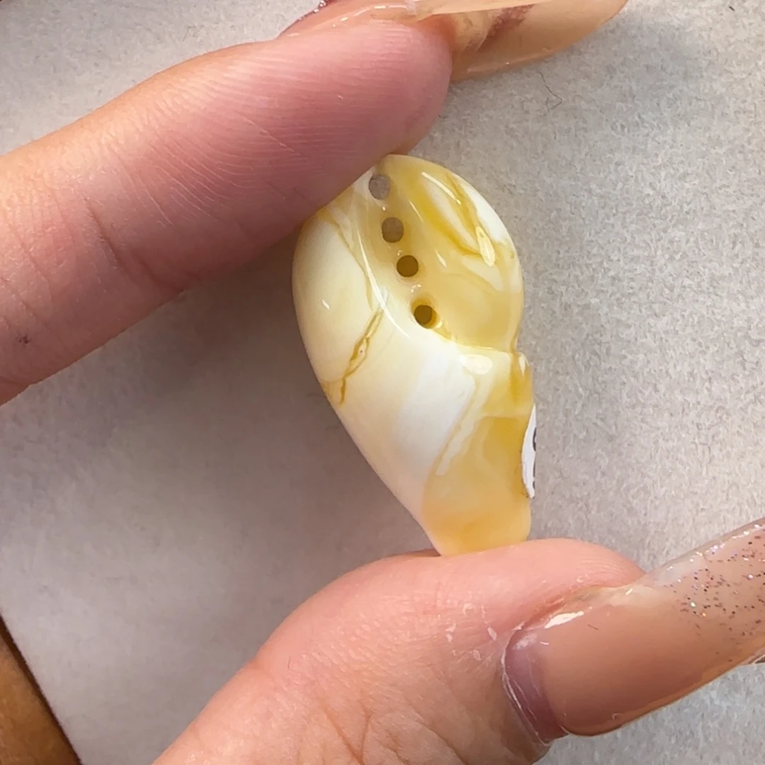 琥珀裸石未镶嵌M**s111111111