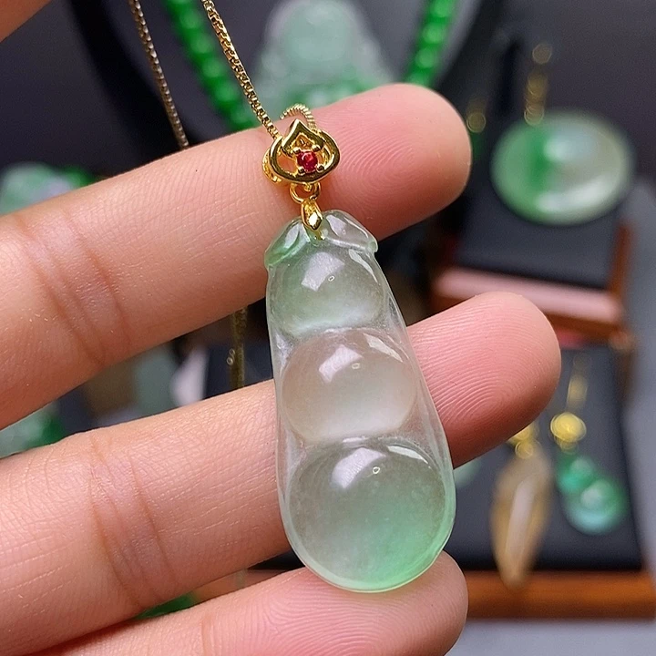 吊坠(赠链)未镶嵌翡翠