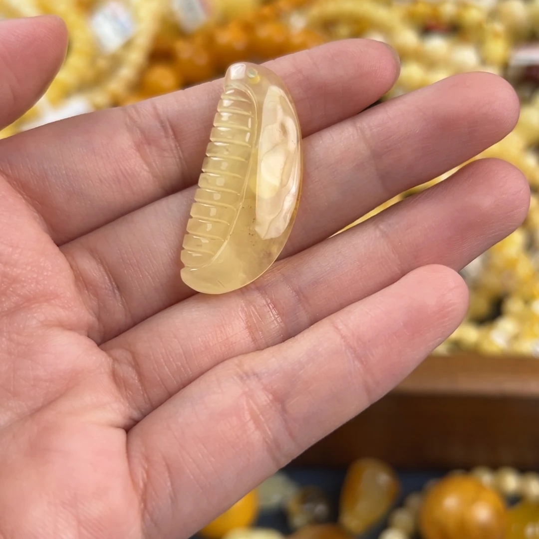 琥珀未镶嵌珠宝奇石