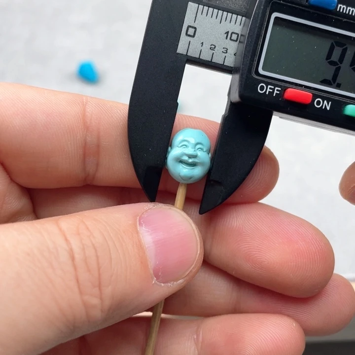 绿松石颈饰未镶嵌