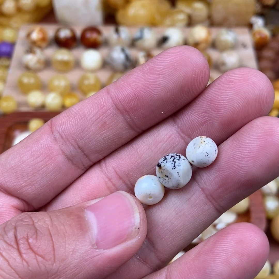 未镶嵌蜜蜡裸石魏**风蜜蜡