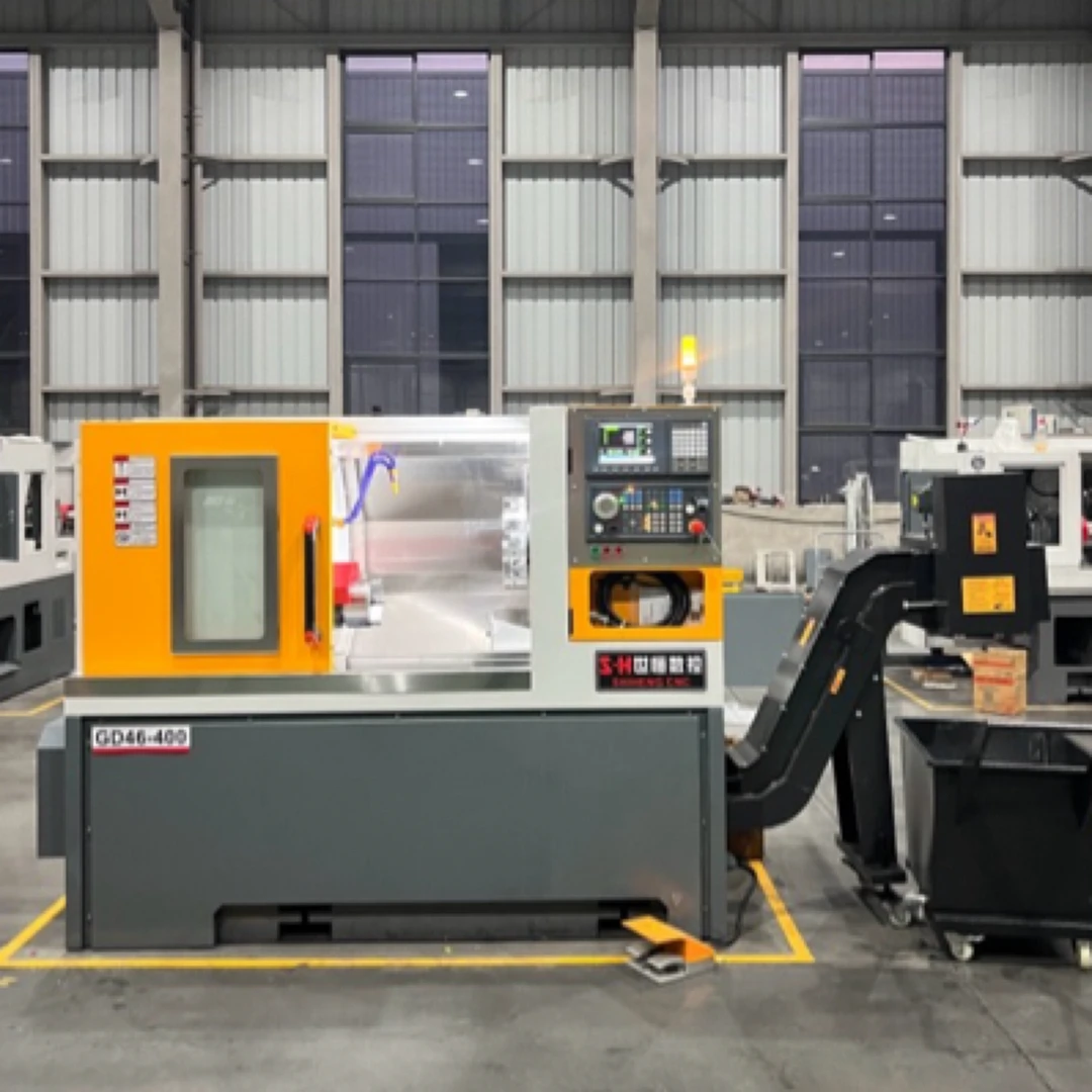 高低轨刀塔尾座机46-400，2.2*1.4*1.8，重2.6吨，配排屑机，液压卡盘