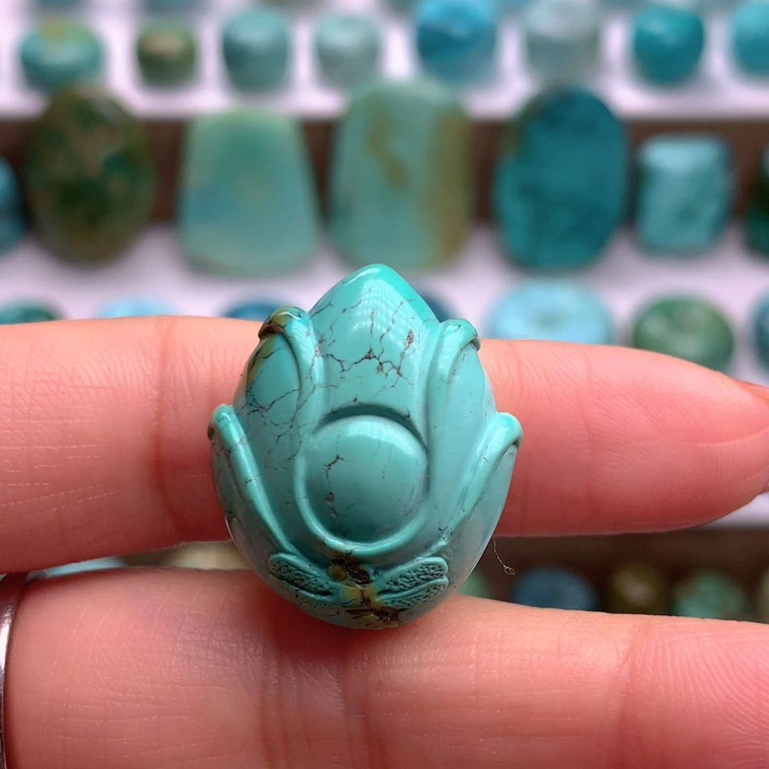 绿松石未镶嵌珠宝奇石