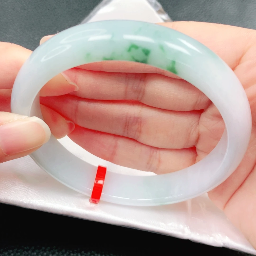 翡翠未镶嵌手镯63圈