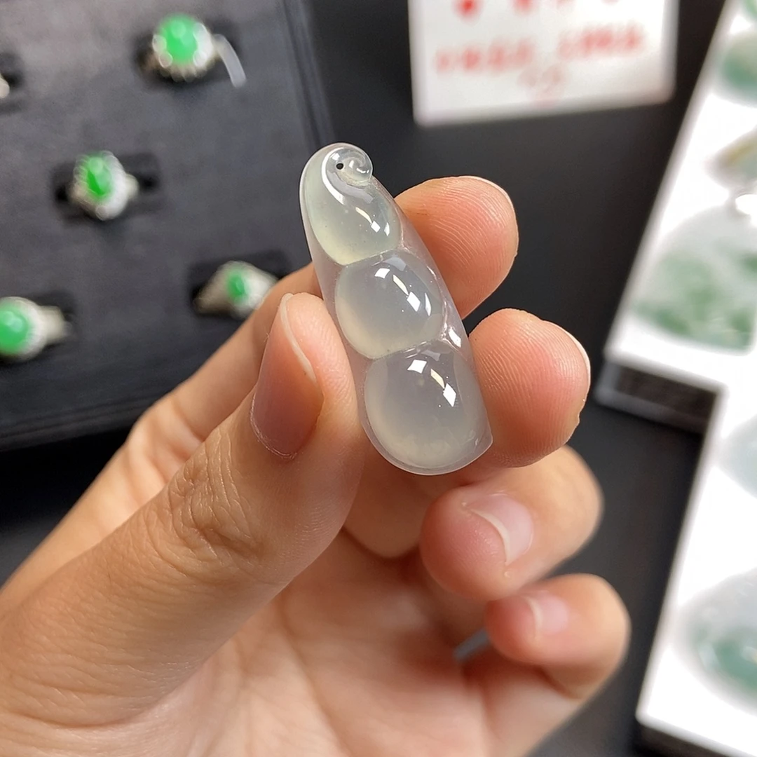 翡翠未镶嵌颈饰天然缅甸翡翠
