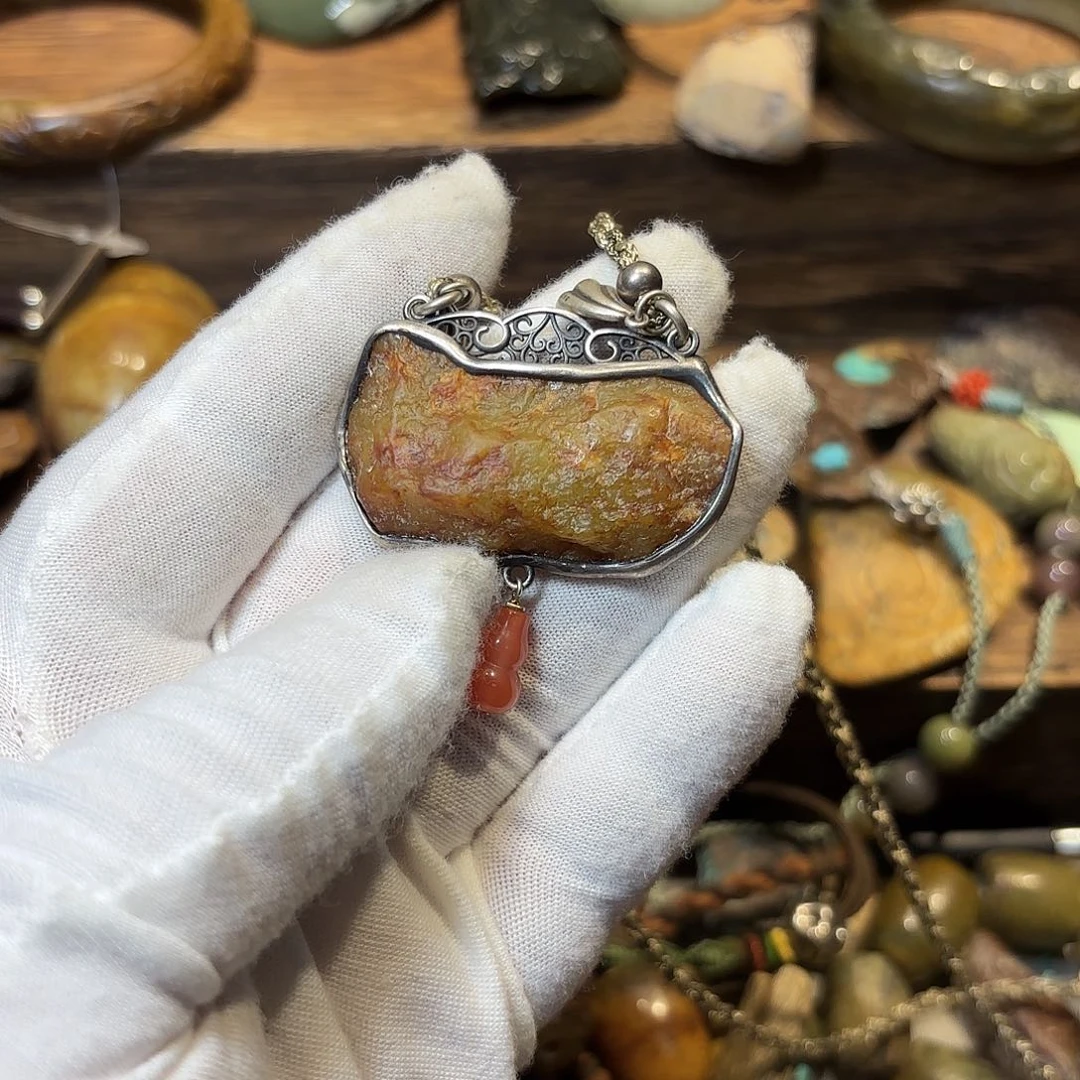 都***试岫岩河磨玉（透闪石质玉）银S925镶嵌颈饰