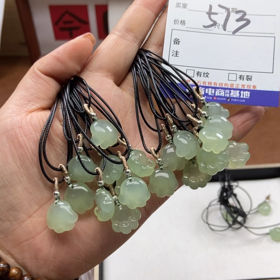 岫玉吊坠吊坠未镶嵌多样性，发一个
