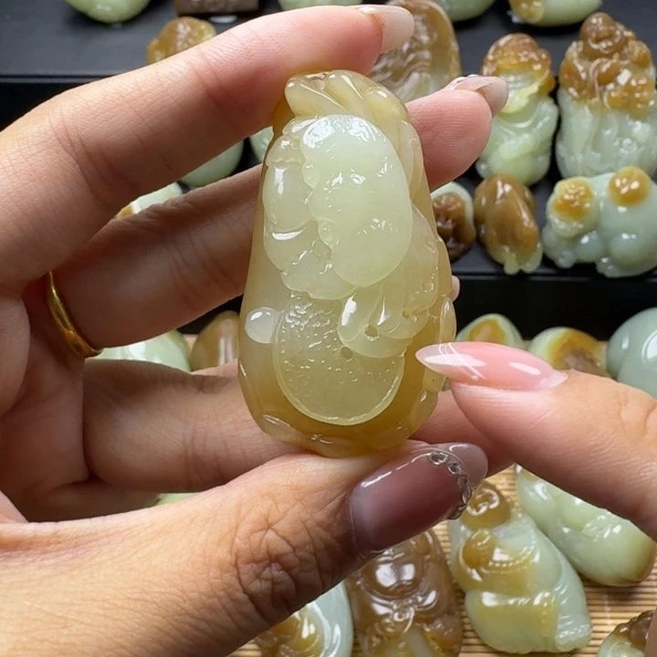 未镶嵌和田玉挂件
