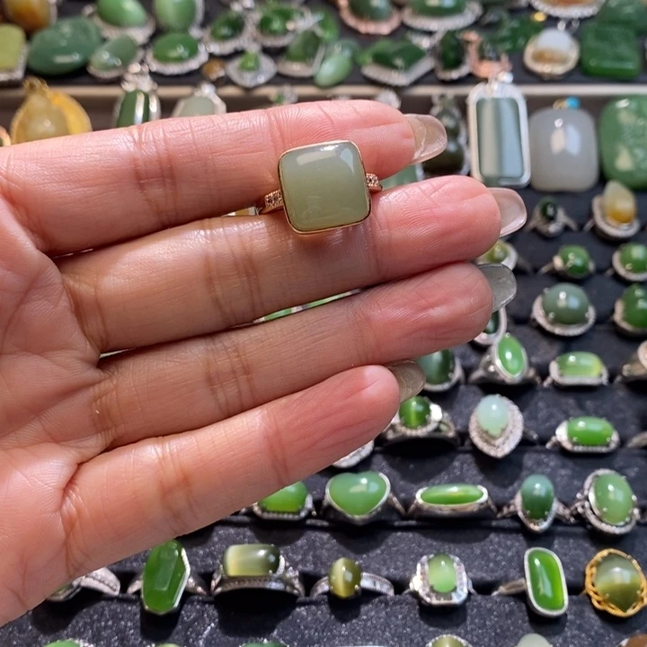 和田玉未镶嵌挂件