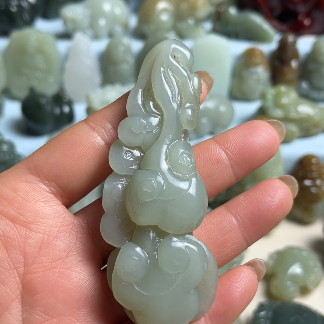 和田玉未镶嵌把件