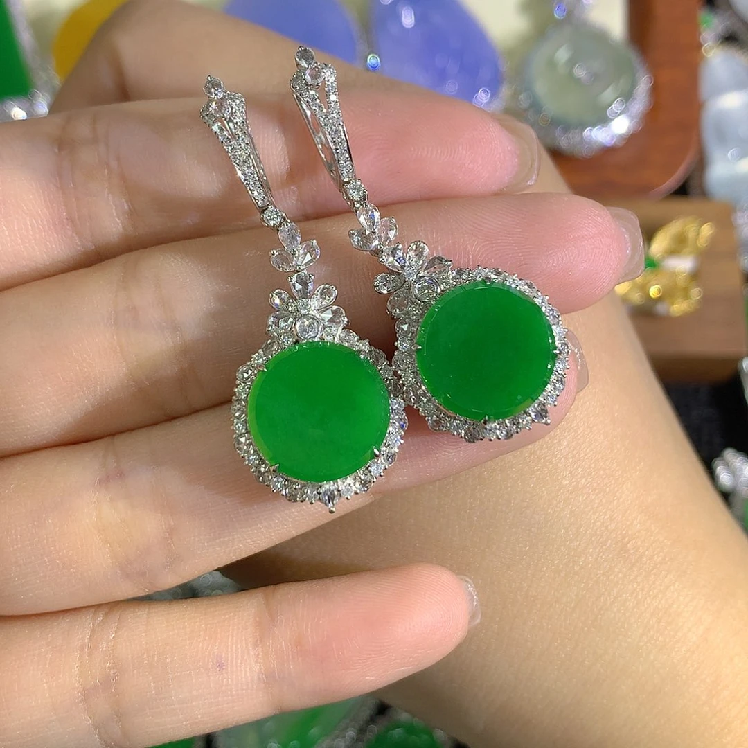 翡翠18K金镶嵌耳饰圆牌耳包