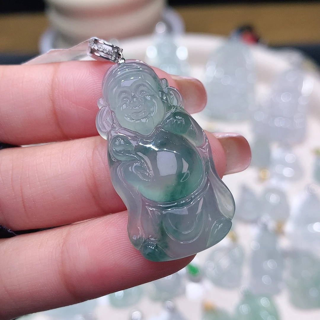 颈饰18K金镶嵌翡翠财神