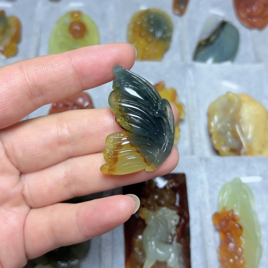 蛇纹石玉未镶嵌吊坠(不含链)漫***端