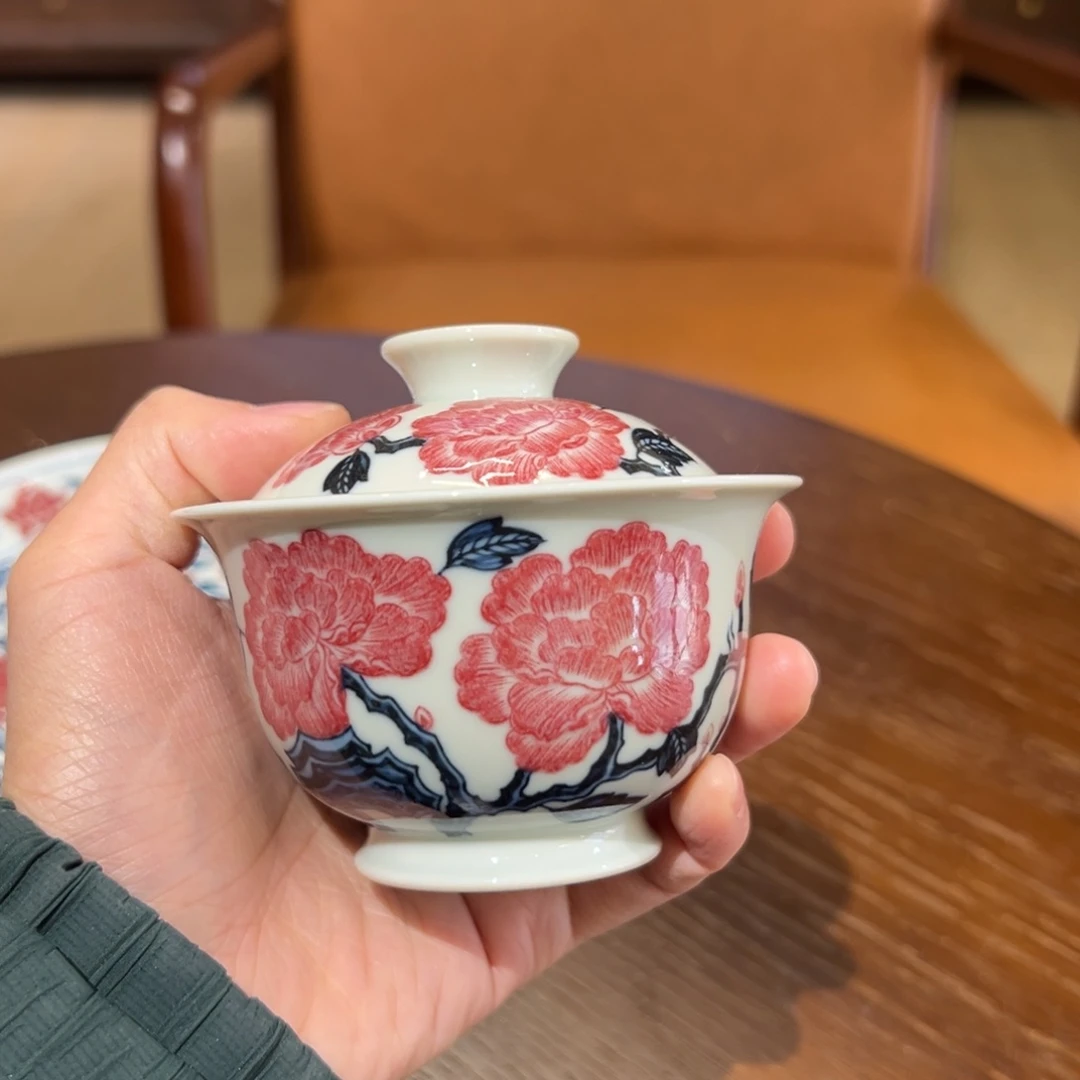 正绎堂釉里红牡丹盖碗